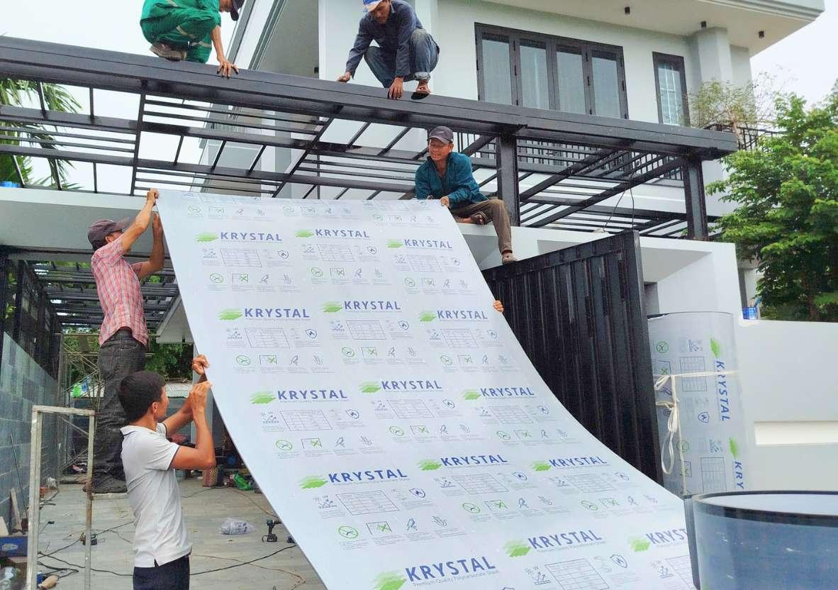 Giải pháp vật liệu lấy sáng thay thế kính cường lực trong kiến trúc hiện đại